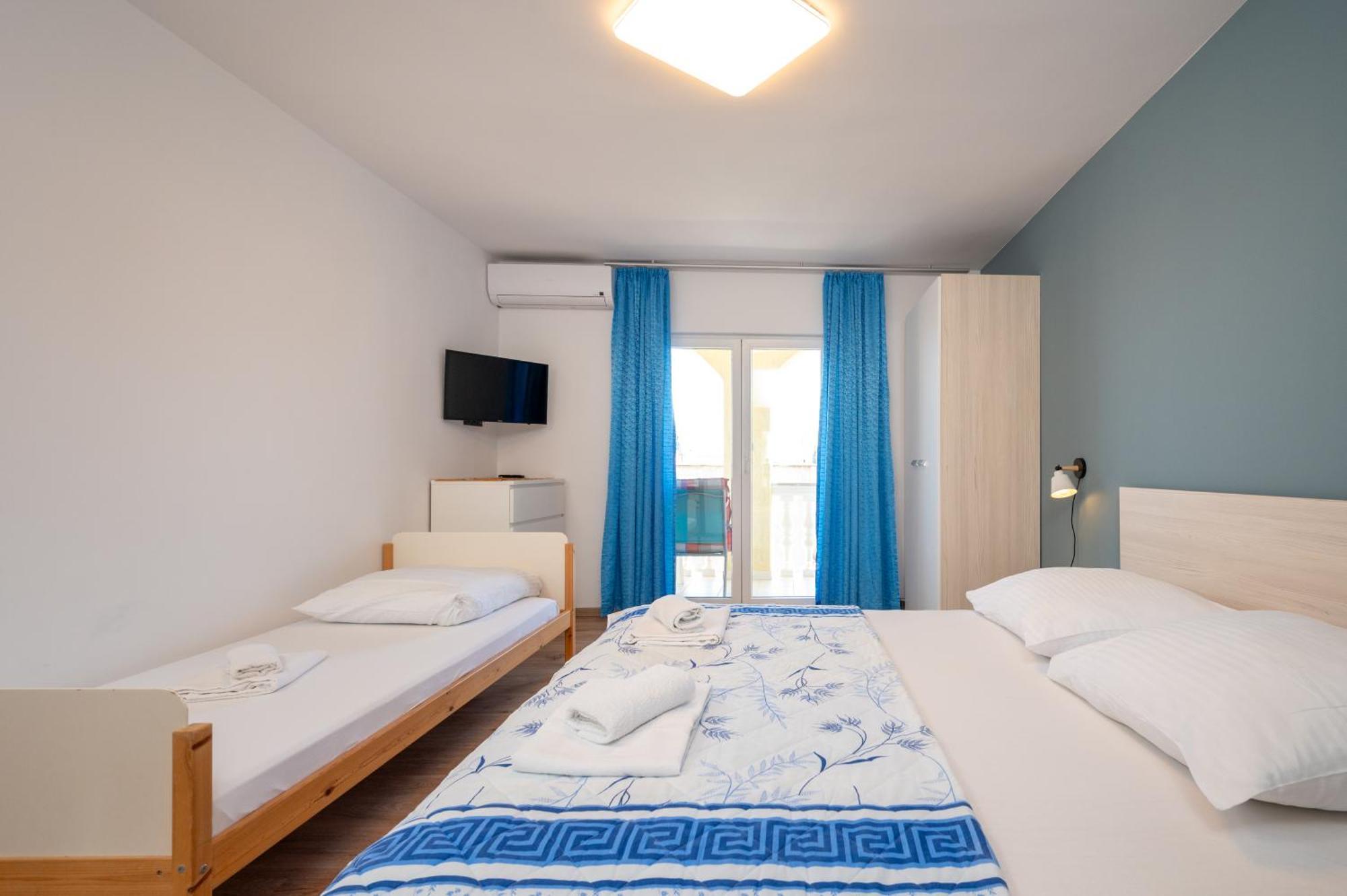 Apartments Zdravko Trogir Exteriör bild