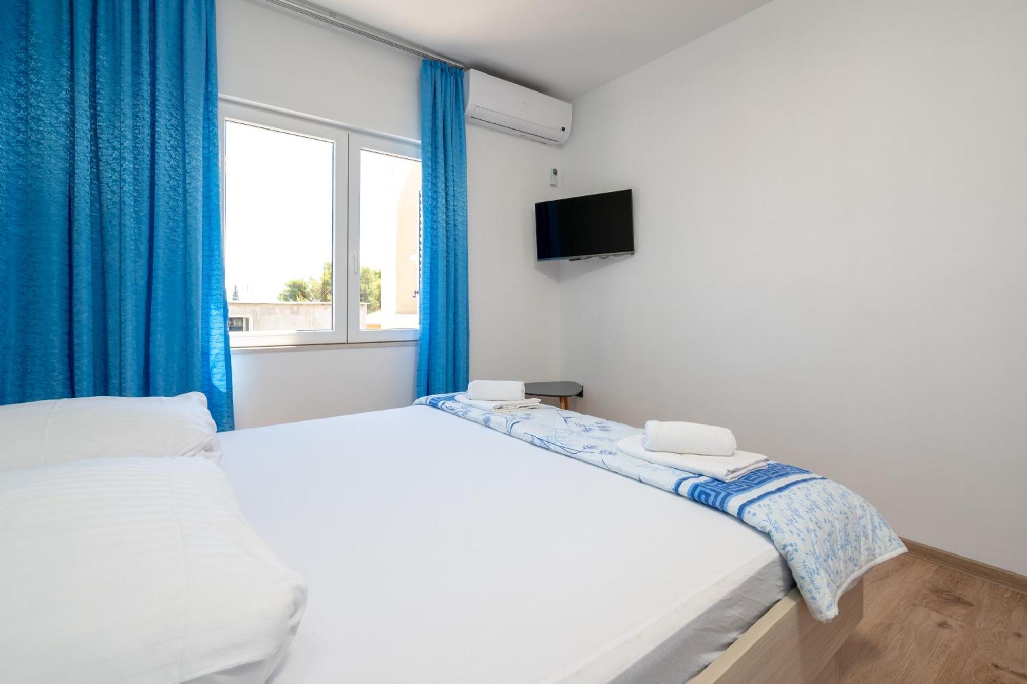 Apartments Zdravko Trogir Exteriör bild