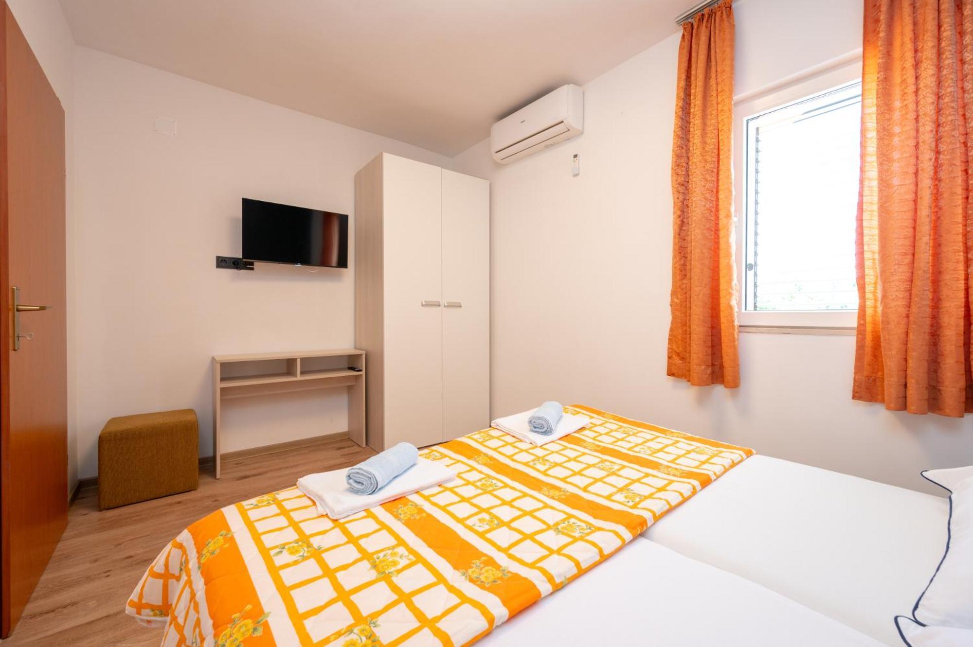 Apartments Zdravko Trogir Exteriör bild
