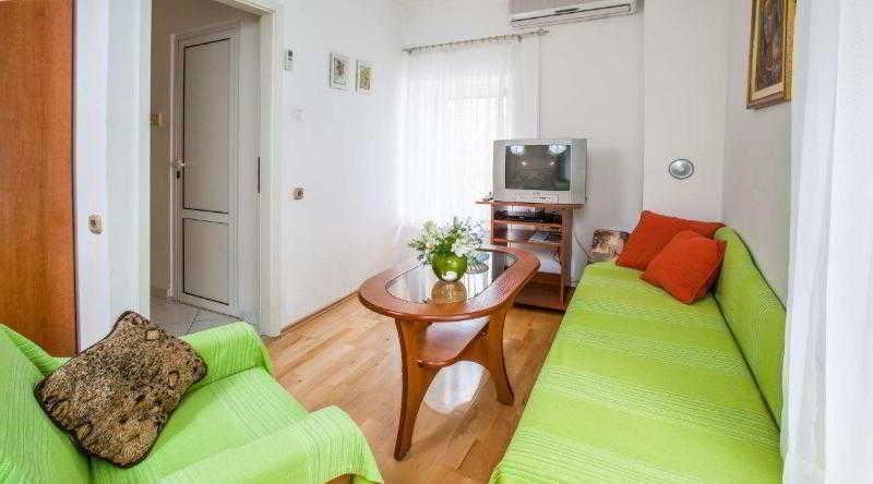 Apartments Zdravko Trogir Exteriör bild