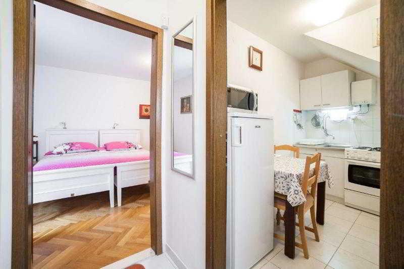 Apartments Zdravko Trogir Exteriör bild